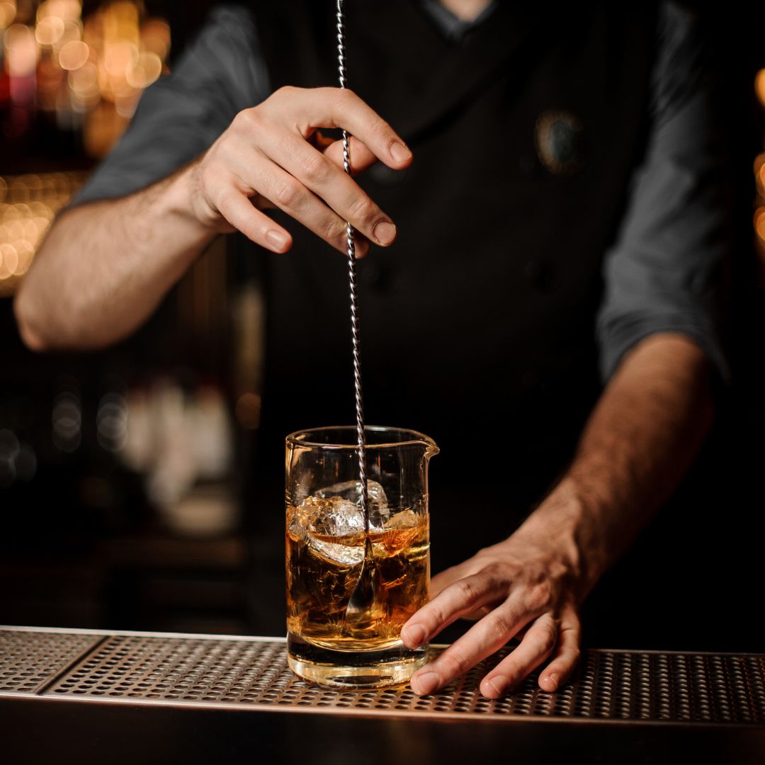 Curso Online de Servicios en Restauración y Coctelería + Curso de Corte de Jamón de ¡REGALO!